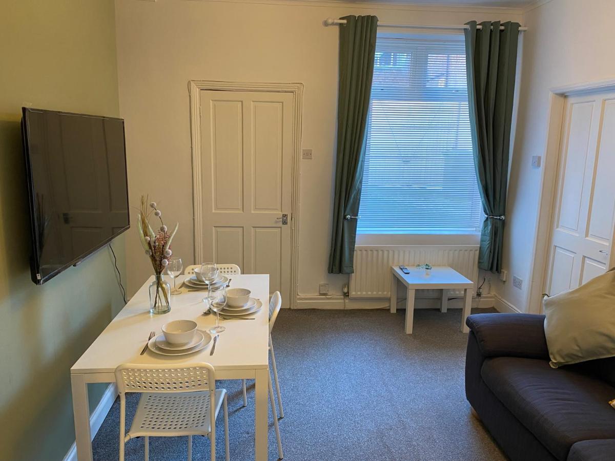 Kitchener - Wonderful 2-Bedroom Apt Sleeps 5 Free Parking Free Wifi 盖茨黑德 外观 照片