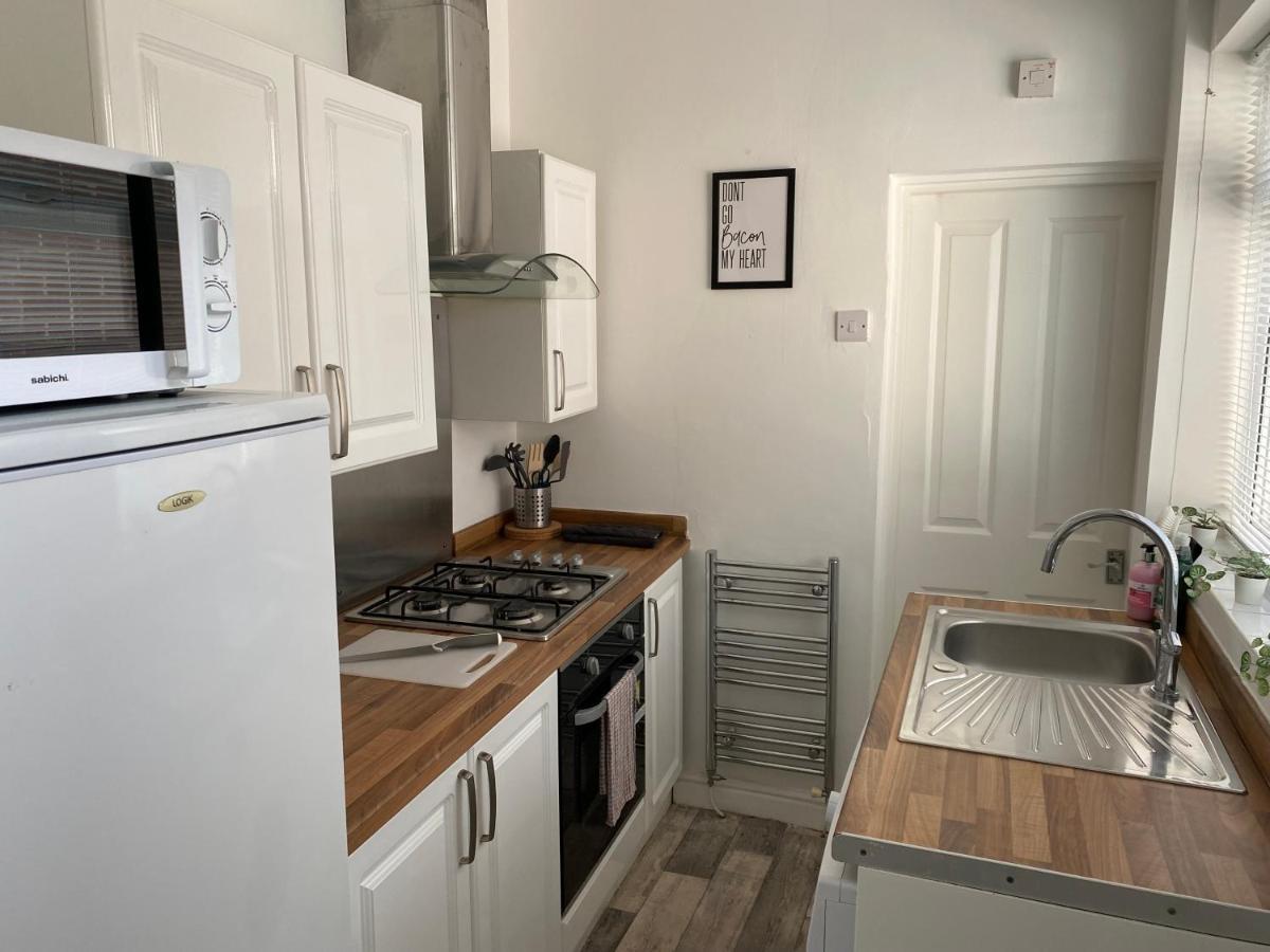 Kitchener - Wonderful 2-Bedroom Apt Sleeps 5 Free Parking Free Wifi 盖茨黑德 外观 照片